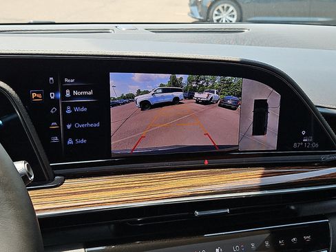 Certified 2023 Cadillac Escalade ESV Premium Luxury AWD/4WD image 19