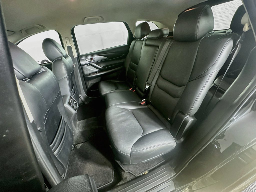 Used 2019 MAZDA CX-9 Touring FWD image 28