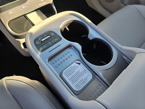 New 2026 Hyundai Ioniq 9 SEL AWD/4WD image 19
