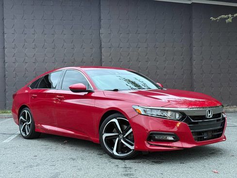 Used 2018 Honda Accord Sport image 8