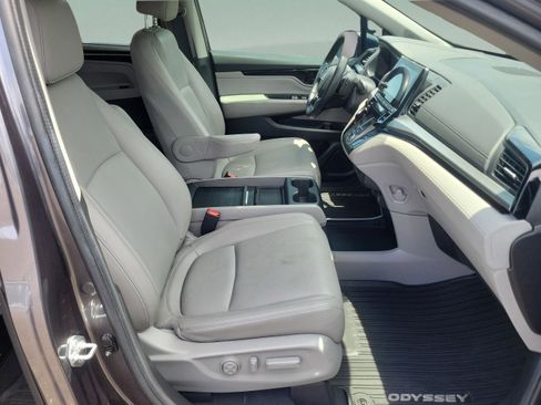 Used 2024 Honda Odyssey Touring image 18