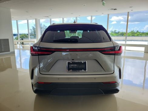 Certified 2024 Lexus NX 250 FWD image 7