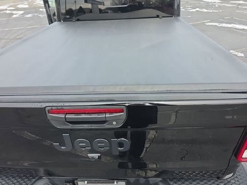 Used 2025 Jeep Gladiator Nighthawk image 22
