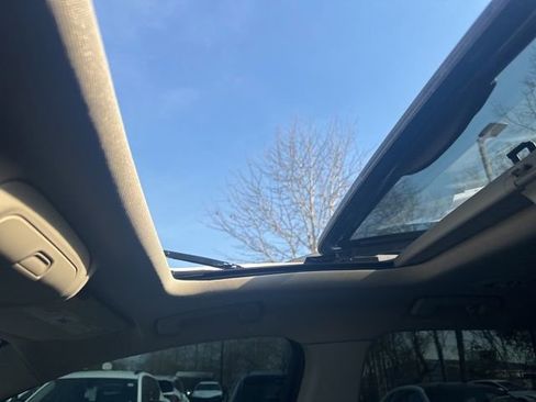 Used 2017 GMC Acadia Denali w/ Technology Package image 12