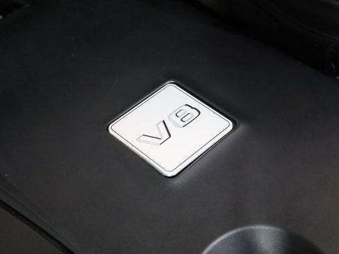 Certified 2025 Mercedes-Benz GLS 580 4MATIC image 32