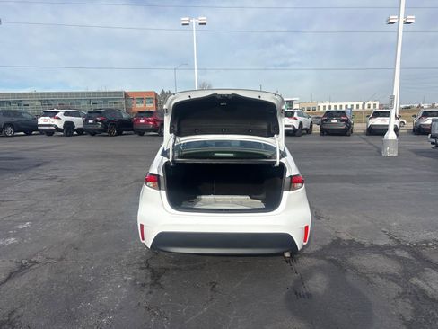 Used 2023 Toyota Corolla LE image 10