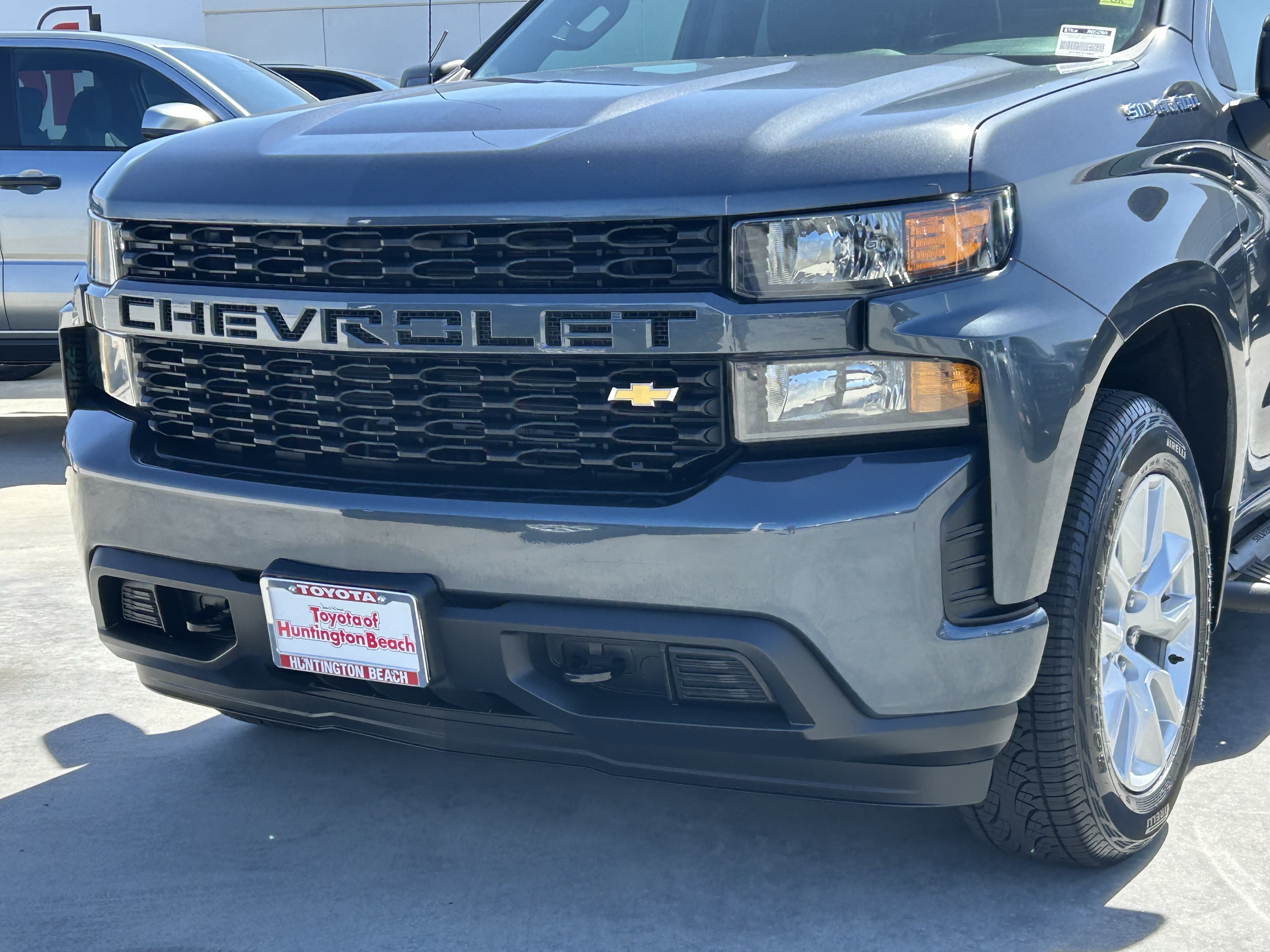 Used 2022 Chevrolet Silverado 1500 Custom w/ Safety Confidence Package AWD/4WD image 7