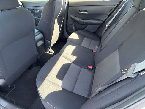 Used 2022 Nissan Sentra SV FWD image 24