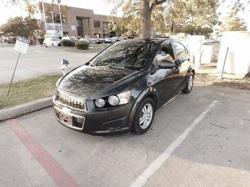 Used 2015 Chevrolet Sonic LT image 1
