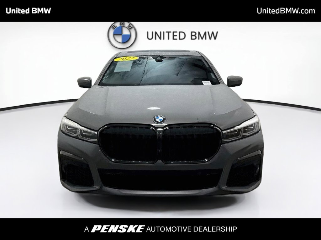 Used 2022 BMW 750i xDrive w/ Executive Package AWD/4WD image 2