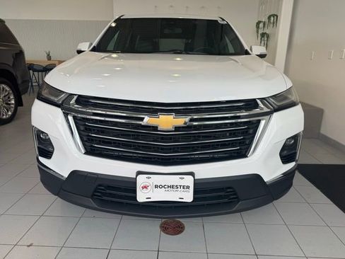 Used 2023 Chevrolet Traverse LT image 38
