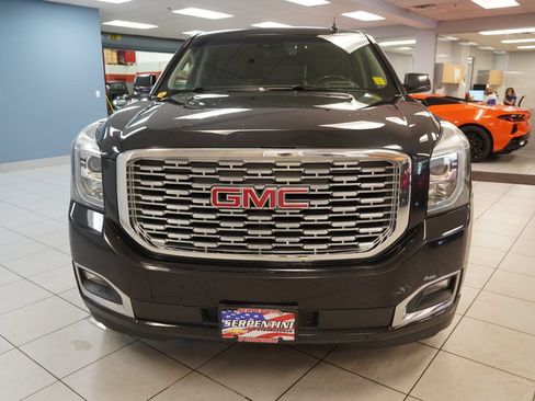 Used 2020 GMC Yukon XL Denali w/ Open Road Package AWD/4WD image 19