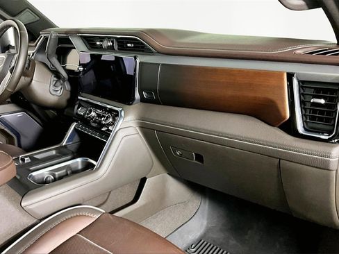 Used 2024 GMC Sierra 2500 Denali w/ Denali Reserve Package image 26