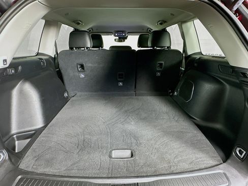 Used 2023 Jeep Grand Cherokee Limited image 29