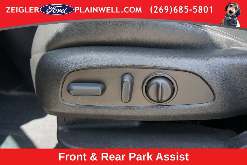 Used 2022 GMC Terrain SLT w/ Tech Package AWD/4WD image 19