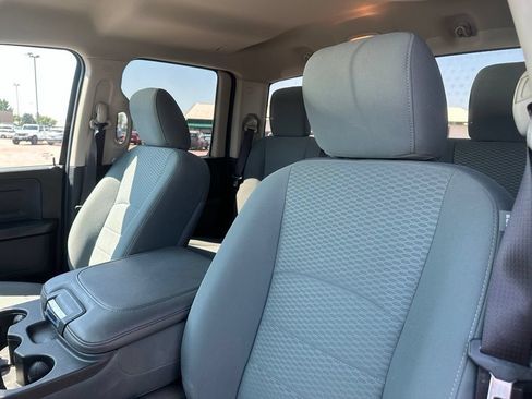 Used 2018 RAM 1500 Express w/ Express Value Package AWD/4WD image 14