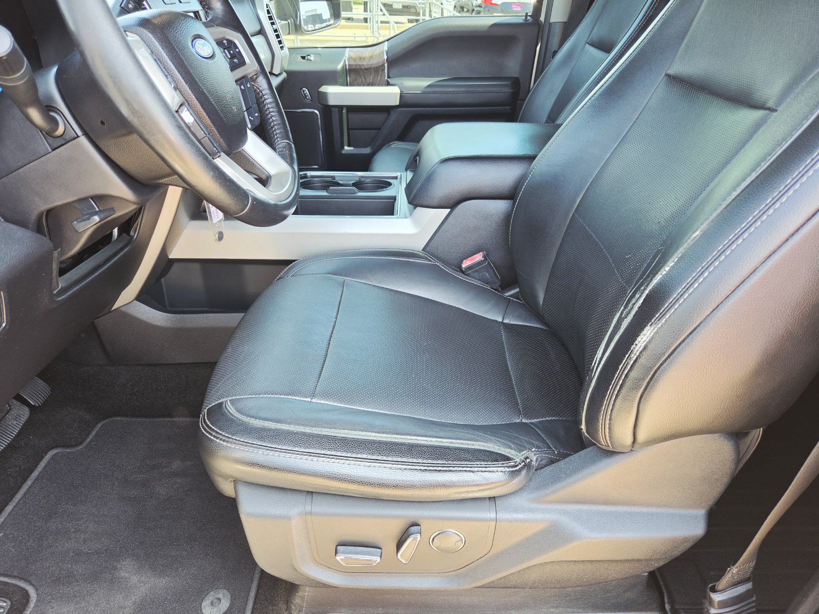 Used 2017 Ford F250 Lariat w/ Chrome Package AWD/4WD image 13