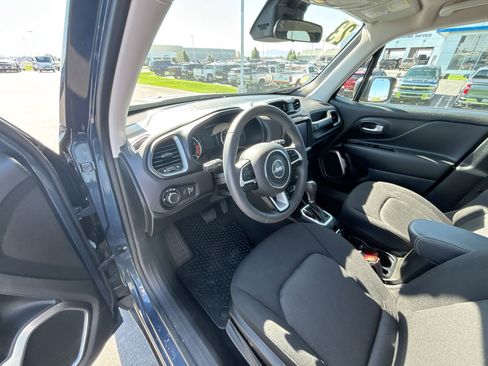 Used 2023 Jeep Renegade Latitude image 46