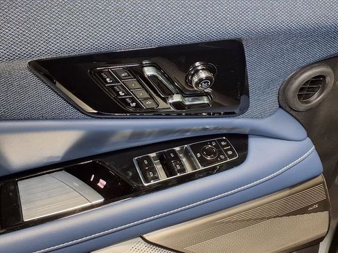 New 2026 Cadillac Optiq Luxury 2 image 15