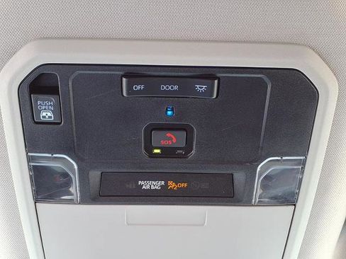 Used 2022 Toyota Tundra SR5 w/ TRD Off-Road Premium Package image 17