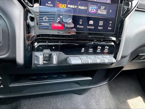 Certified 2025 RAM 2500 Big Horn AWD/4WD image 36