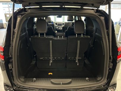 New 2026 Chrysler Pacifica Select