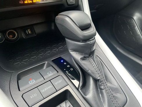 Used 2024 Toyota RAV4 LE image 18