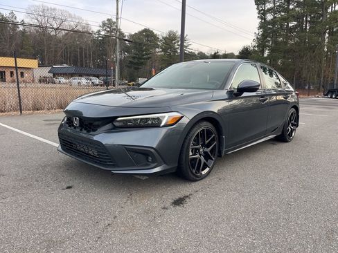 Used 2023 Honda Civic Sport Touring image 2