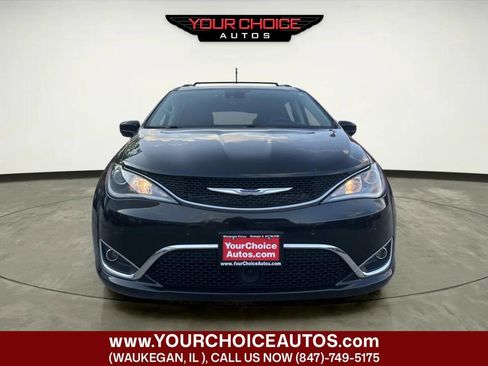 Used 2020 Chrysler Pacifica Touring-L Plus w/ Tire & Wheel Group FWD image 8