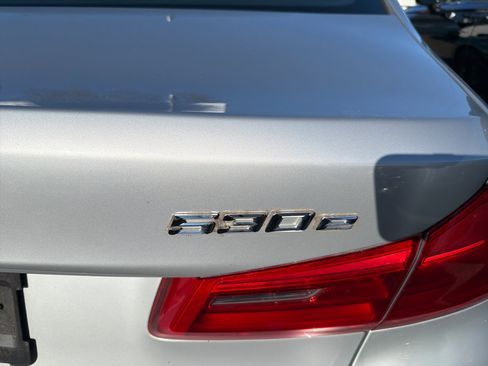 Used 2019 BMW 530e xDrive image 7