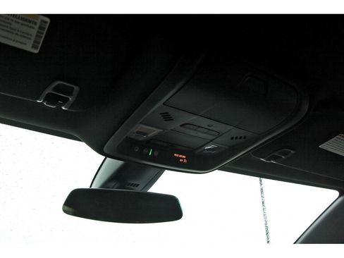 New 2025 Cadillac XT5 Luxury image 20