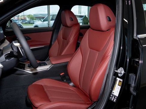 Used 2025 BMW 330i xDrive Sedan w/ Premium Package image 33