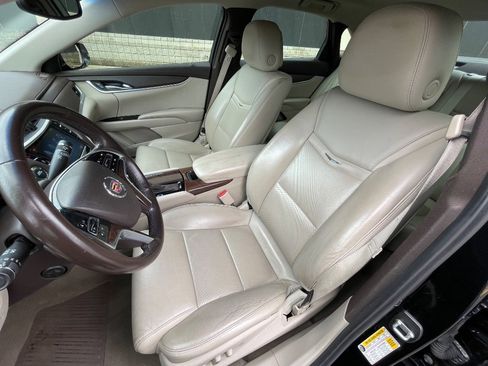 Used 2013 Cadillac XTS FWD image 40
