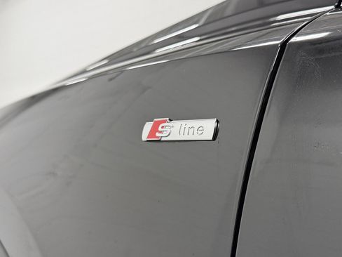 Used 2022 Audi Q3 2.0T Premium image 9