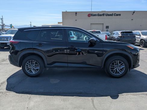 Used 2023 Nissan Rogue S AWD/4WD image 2