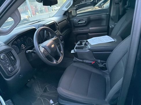 Used 2023 Chevrolet Silverado 1500 Custom image 6