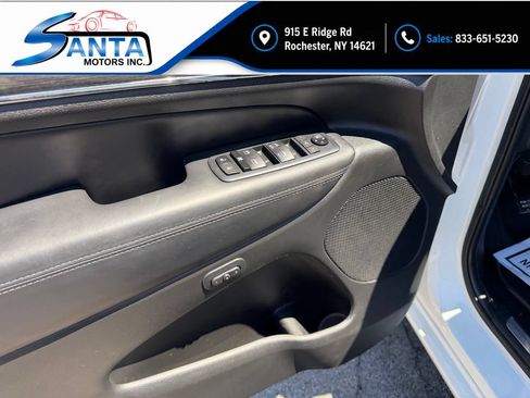 Used 2020 Jeep Grand Cherokee Overland AWD/4WD image 12