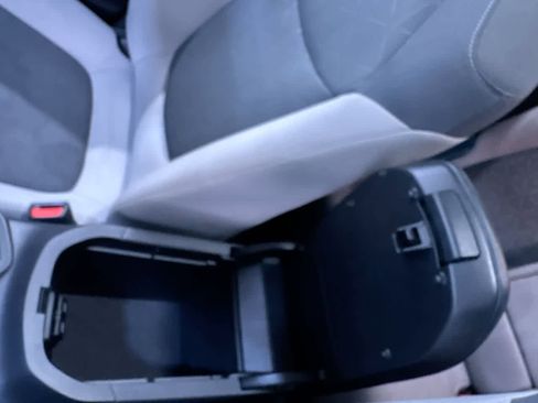 Used 2020 Toyota RAV4 XLE w/ Convenience Package image 28