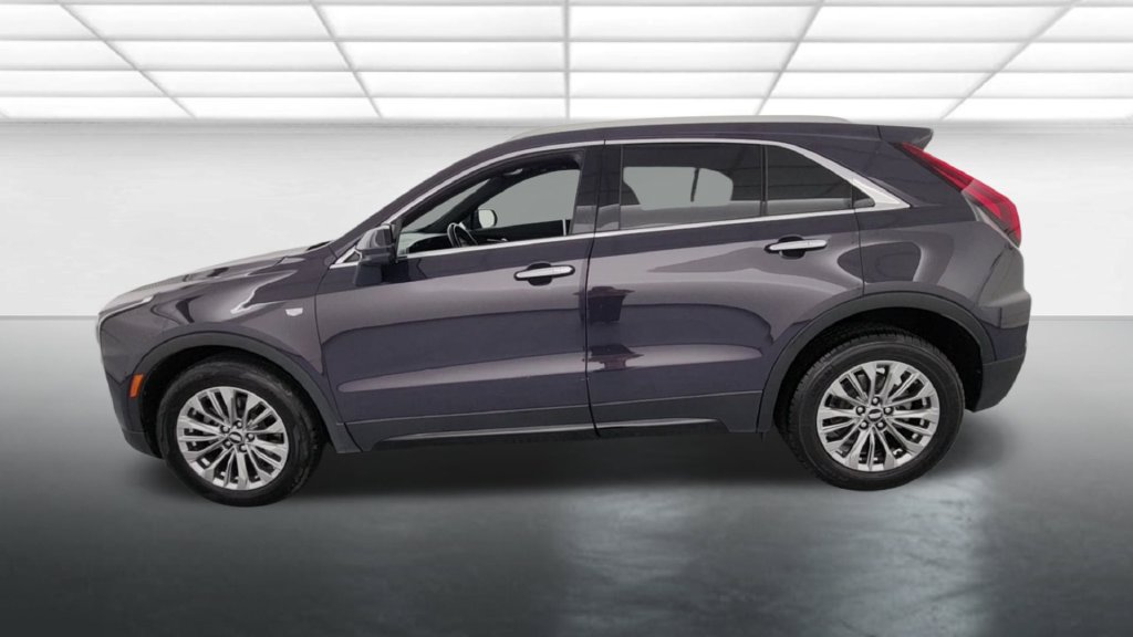 Used 2024 Cadillac XT4 Premium Luxury FWD image 4
