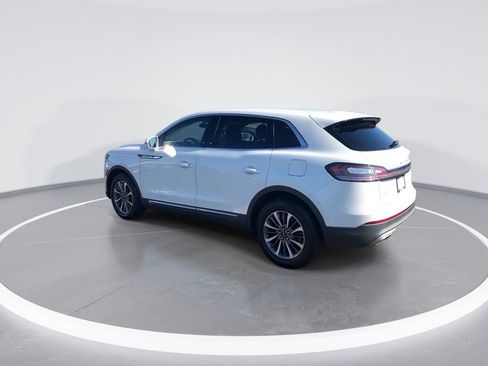 Used 2022 Lincoln Nautilus AWD w/ Premium Package image 6