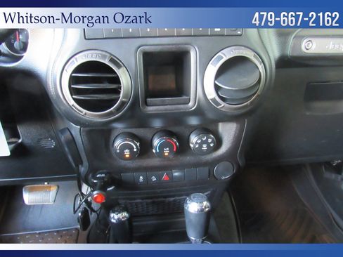 Used 2018 Jeep Wrangler Unlimited Sport w/ Connectivity Group AWD/4WD image 36
