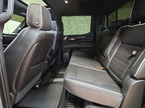 Used 2024 GMC Sierra 1500 AT4X image 15