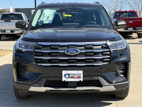 New 2026 Ford Explorer Active image 30