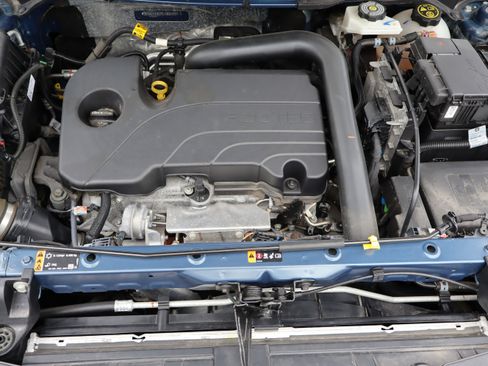 Used 2024 Chevrolet Equinox LT FWD image 41