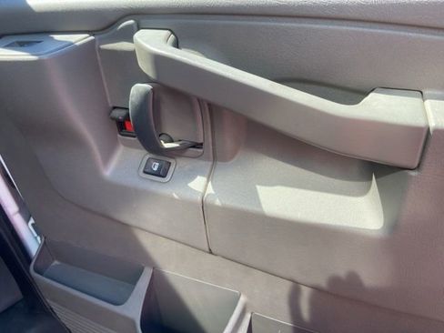 Used 2021 Chevrolet Express 3500 w/ Power Convenience Package image 22