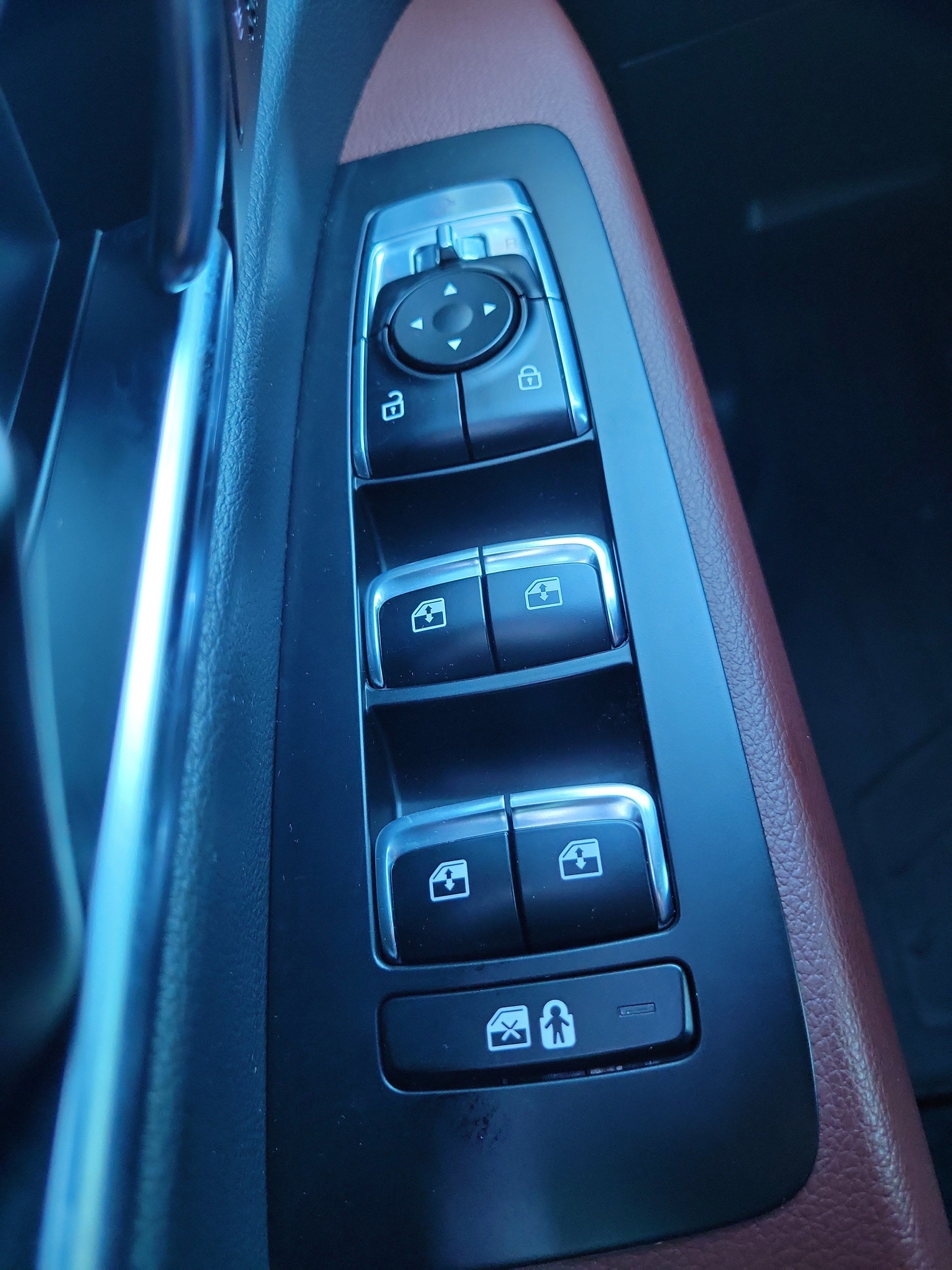 Used 2024 Kia Telluride SX Prestige w/ Towing Package AWD/4WD image 23