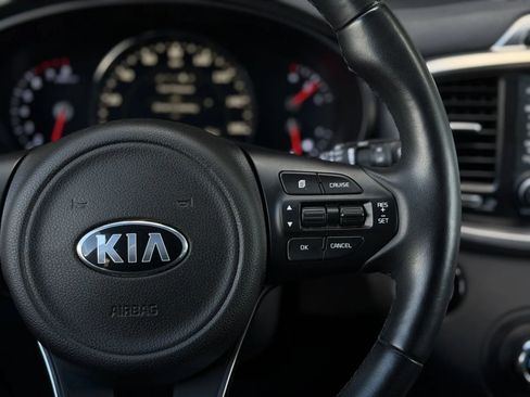 Used 2017 Kia Sorento SX image 25