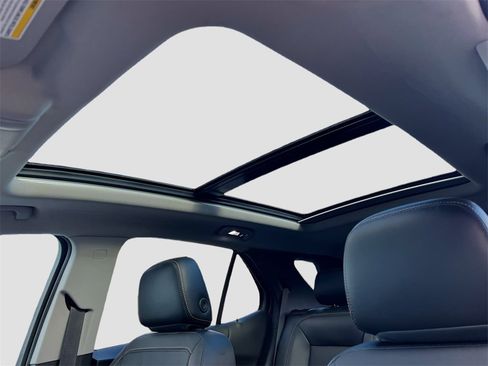 Used 2020 Chevrolet Equinox Premier image 22