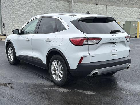 Used 2022 Ford Escape SE w/ Convenience Package FWD image 10