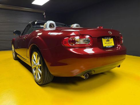 Used 2011 MAZDA MX-5 Miata Grand Touring w/ Premium Pkg image 4